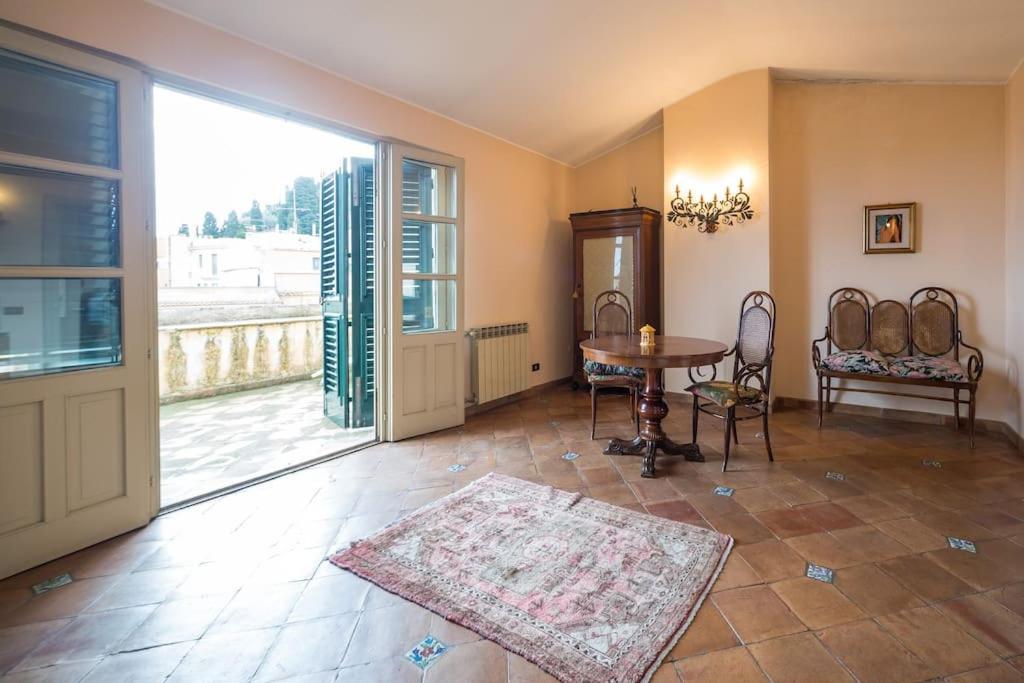 Carla, A Charming In The Center Of Taormina