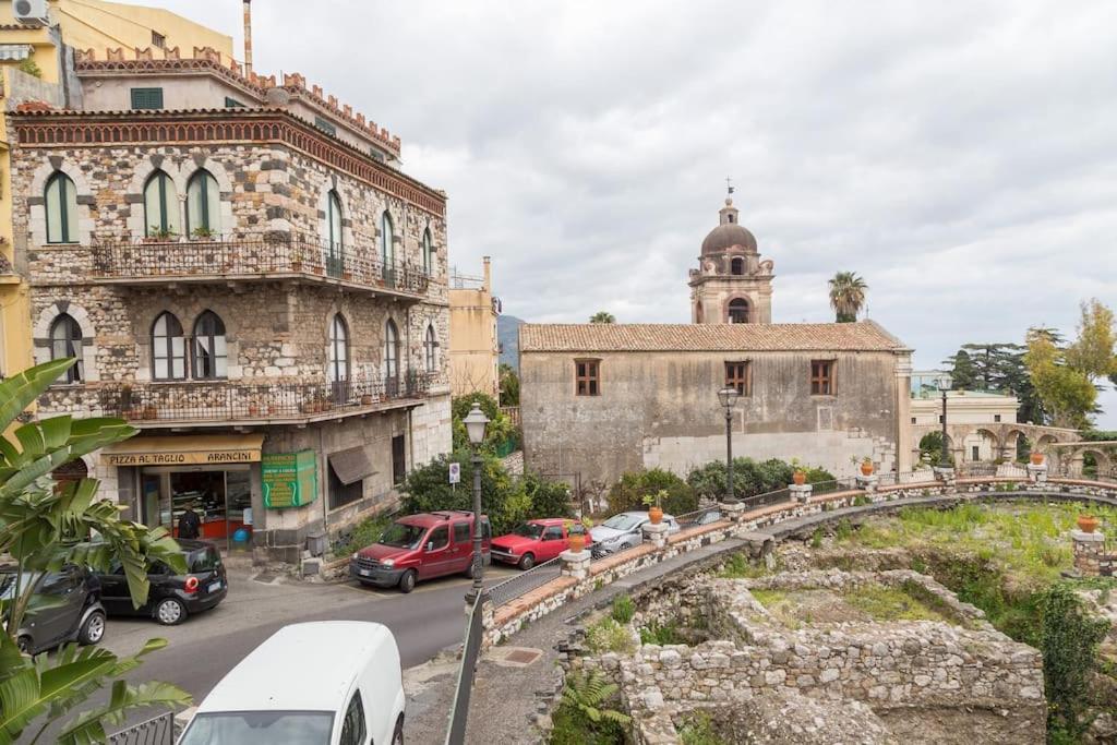 Carla, A Charming In The Center Of * Taormina