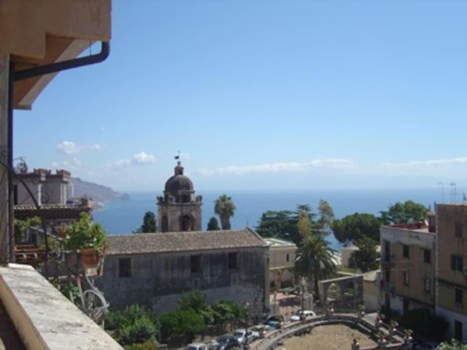 Carla, A Charming In The Center Of * Taormina