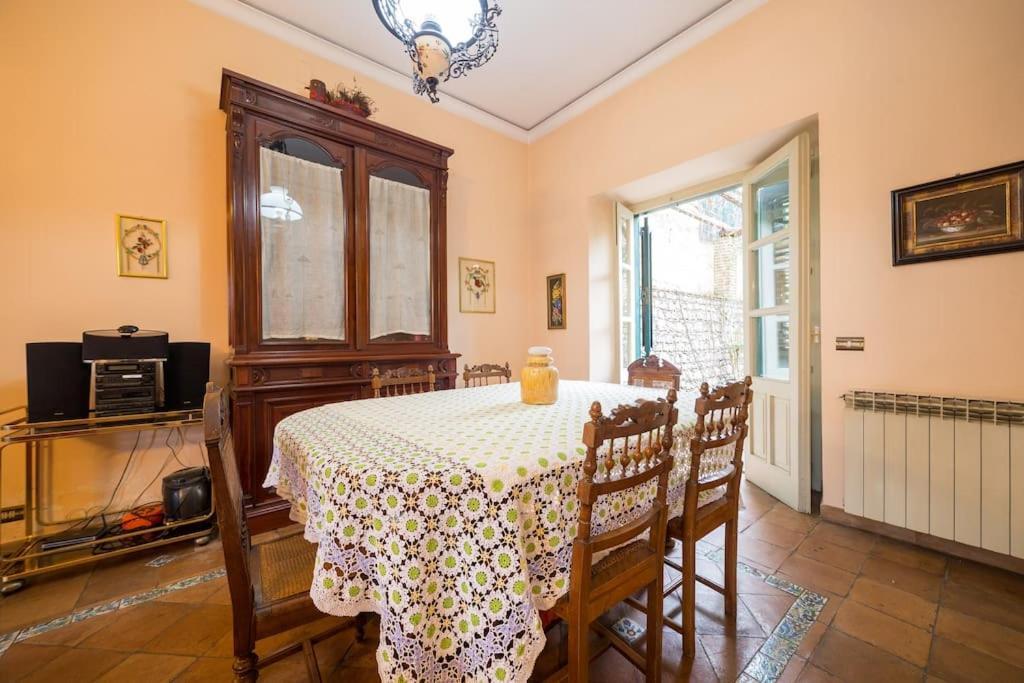 Villa Carla, A Charming In The Center Of *