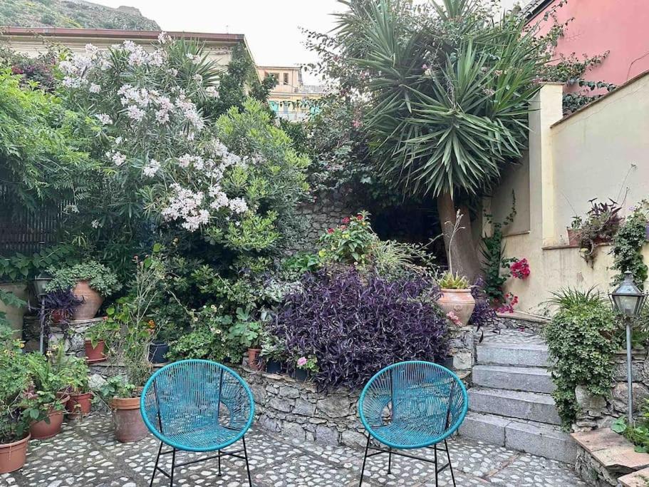 Carla, A Charming In The Center Of Villa Taormina