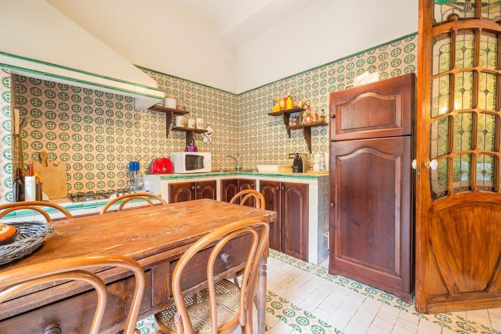 Villa Carla, A Charming In The Center Of *