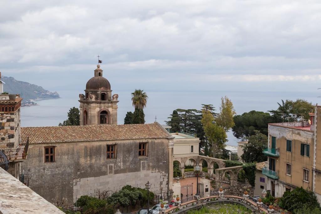 Carla, A Charming In The Center Of * Taormina